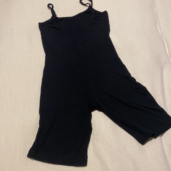 One piece bodysuit - Picture 4 of 4